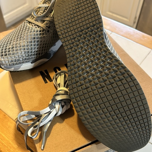 No Bull - Diamond Mesh Runner - dark mesh camo grey with spare laces. - Picture 2 of 3